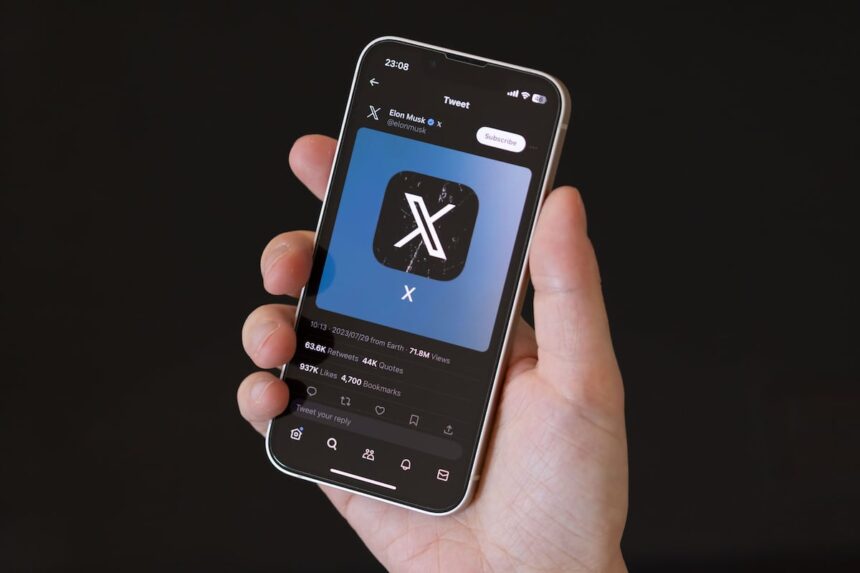 La red social X, antes Twitter, permanece varias horas caída en su versión web | Tecnología