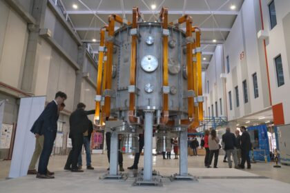 Fusión nuclear: Prototipo logra plasma y supera expectativas