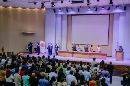 Plan FinEs: 300 egresados celebran en San Juan