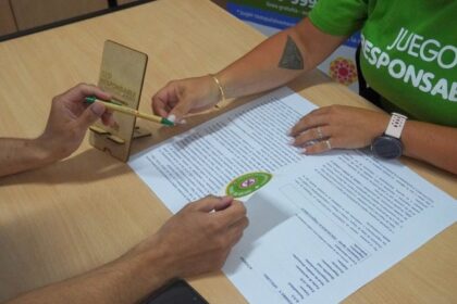 CAS San Juan: ¿Qué están haciendo contra el juego patológico? San Juan contra el juego: Acciones de la CAS que tenés que conocer Juego responsable: La CAS San Juan despliega su plan integral.
