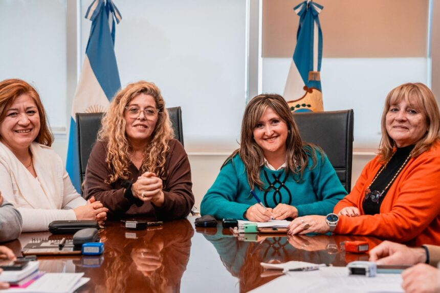 Tras 38 años, San Juan titularizará cargos directivos y horas cátedra para 1.500 docentes