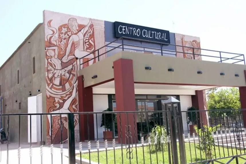 Quiso esquivar una audiencia y quedó más complicado: probation por amenaza de bomba
