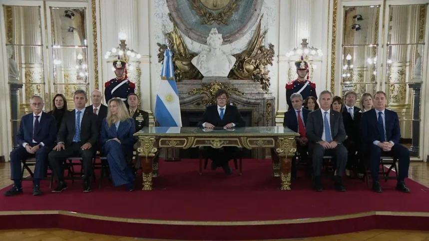 Milei elevó la tensión con Reino Unido por Malvinas y anunció medidas de soberanía