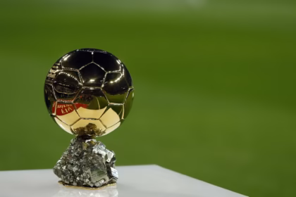La web del Balón de Oro publicó y borró notas con Kane, Mbappé y Yamal como ganadores