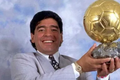 Diego Maradona fue una de las grandes figuras de la Selección Argentina campeona del Mundial de México 1986, pero no figura entre los nominados al Balón de Oro de todos los tiempos.