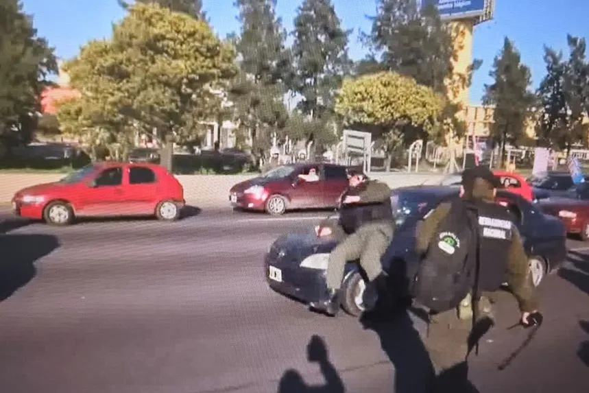 El gran simulador de Gendarmería dotes acTorales bajo la lupa, comenzó el juicio al gendarme acusado de fingir un atropello