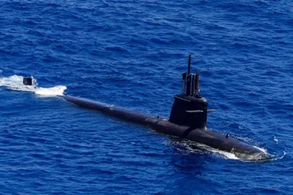 Los padrinos de los submarinos: dos potencias europeas compiten por quedarse con el contrato