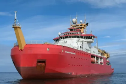 Geopolítica en el Atlántico Sur: Reino Unido inicia una operación antártica con su único patrullero polar fuera de servicio