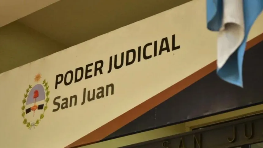Cartel del Poder Judicial de San Juan en la entrada de los tribunales.