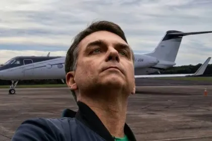 Escándalo Bolsonaro: denunciaron a Milei y la Justicia investiga un presunto operativo de fuga