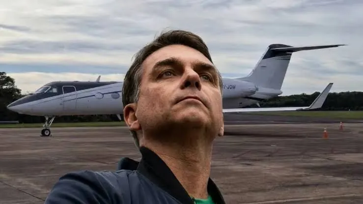 Escándalo Bolsonaro: denunciaron a Milei y la Justicia investiga un presunto operativo de fuga