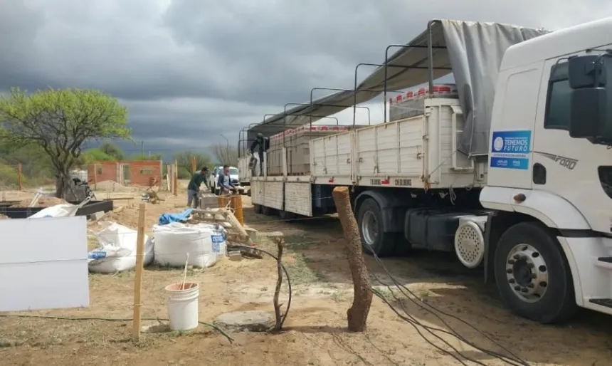 San Luis avanza con viviendas: entregan materiales de construcción en más de 32 localidades
