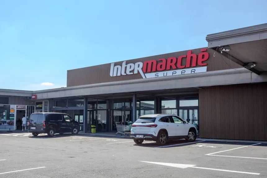 Fachada de un supermercado Intermarché