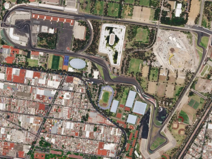 Vista aérea del circuito del Autódromo Hermanos Rodríguez en Ciudad de México.