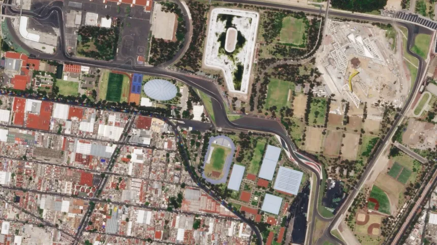 Vista aérea del trazado del Autódromo Hermanos Rodríguez entre las calles de Ciudad de México