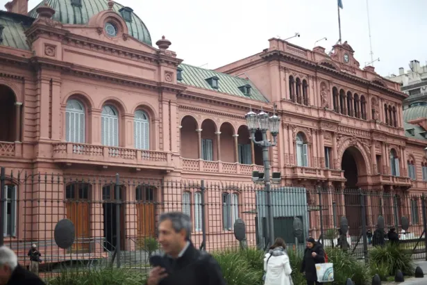El Gobierno recibirá hasta US$800 millones del BID para modernizar el Estado