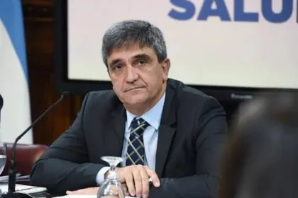 Remediar: Yedlin alertó sobre la cobertura tras una resolución del Ministerio de Salud