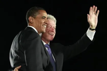 Obama y Clinton apoyan a Jolly en Florida frente a Donalds, el candidato de Trump