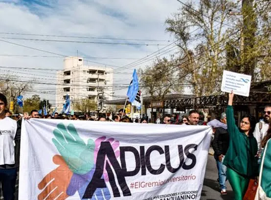 ADICUS anunció un paro docente universitario del 28 de octubre al 3 de noviembre