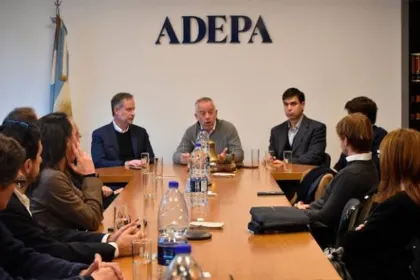 ADEPA repudió los dichos de Milei y lanzó una advertencia sobre el respeto a la libertad de prensa