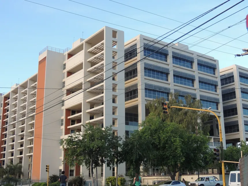 El Centro Cívico de San Juan, visto desde la calle.