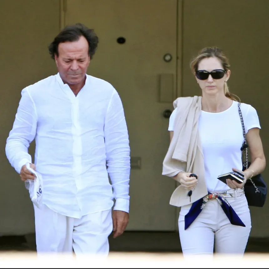 Qué pasó con Julio Iglesias: la disputa inmobiliaria que deberá explicar ante un juez