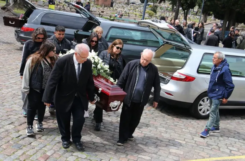 Dolor en el espectáculo: despidieron a Antonio Grimau en el Cementerio de la Chacarita