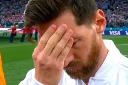 Messi, perdonalos capitán: la aseguradora habló tras los silbidos por su logo en el homenaje