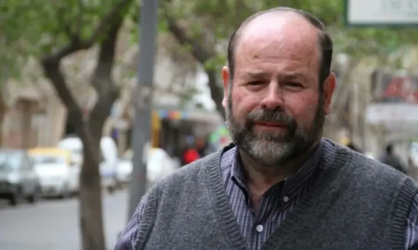 Eduardo Garcés, expresidente de la Federación de Viñateros de San Juan, en una calle de la ciudad.