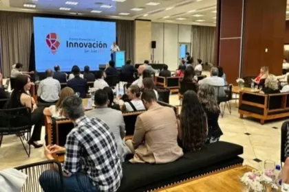 Público en una presentación del Premio Provincial a la Innovación de San Juan.