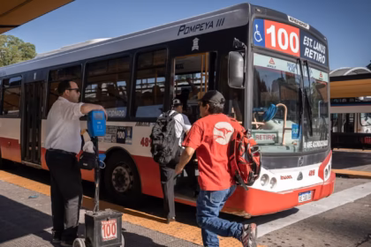 Colectivos del AMBA: las empresas advierten sobre recortes y reclaman $40.000 millones
