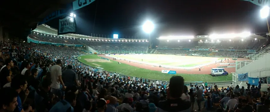El estadio Mario Alberto Kempes, de Córdoba, colmado en un partido entre Belgrano y River.