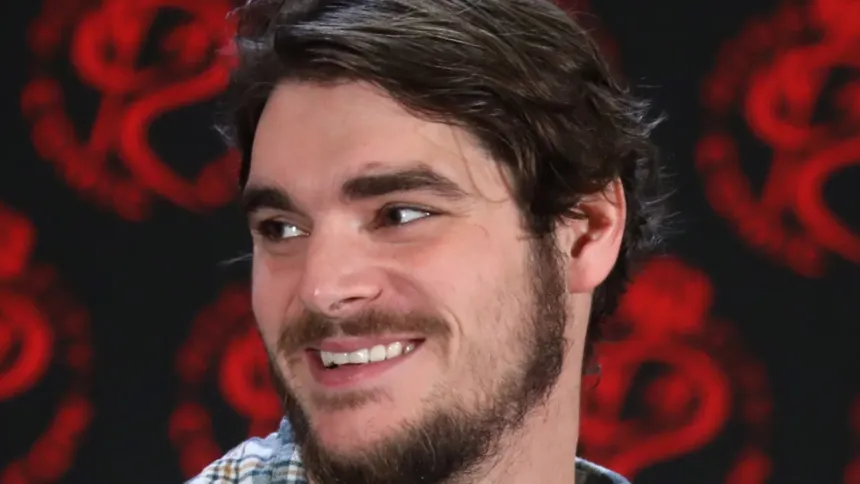 El actor RJ Mitte