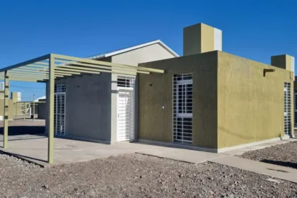 Viviendas nuevas terminadas en un barrio de San Juan.