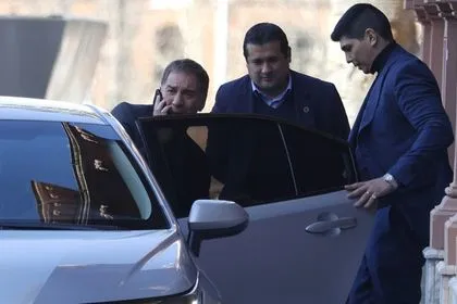 Vamos en coche rumbo a 2027: los libertarios retoman la estrategia de acordar con gobernadores