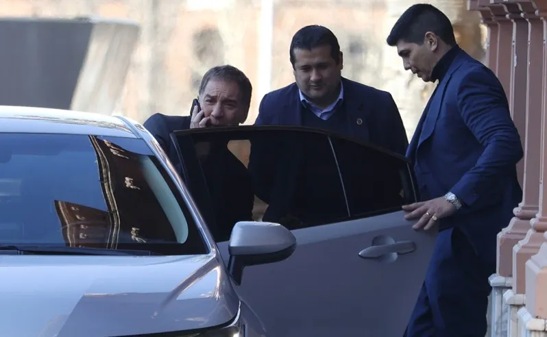 Vamos en coche rumbo a 2027: los libertarios retoman la estrategia de acordar con gobernadores