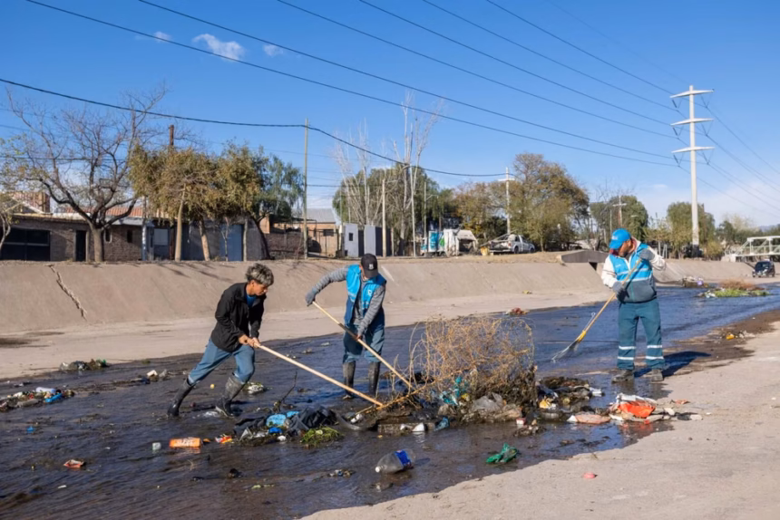 Mendoza endureció las multas por tirar basura: hasta $6 millones para empresas